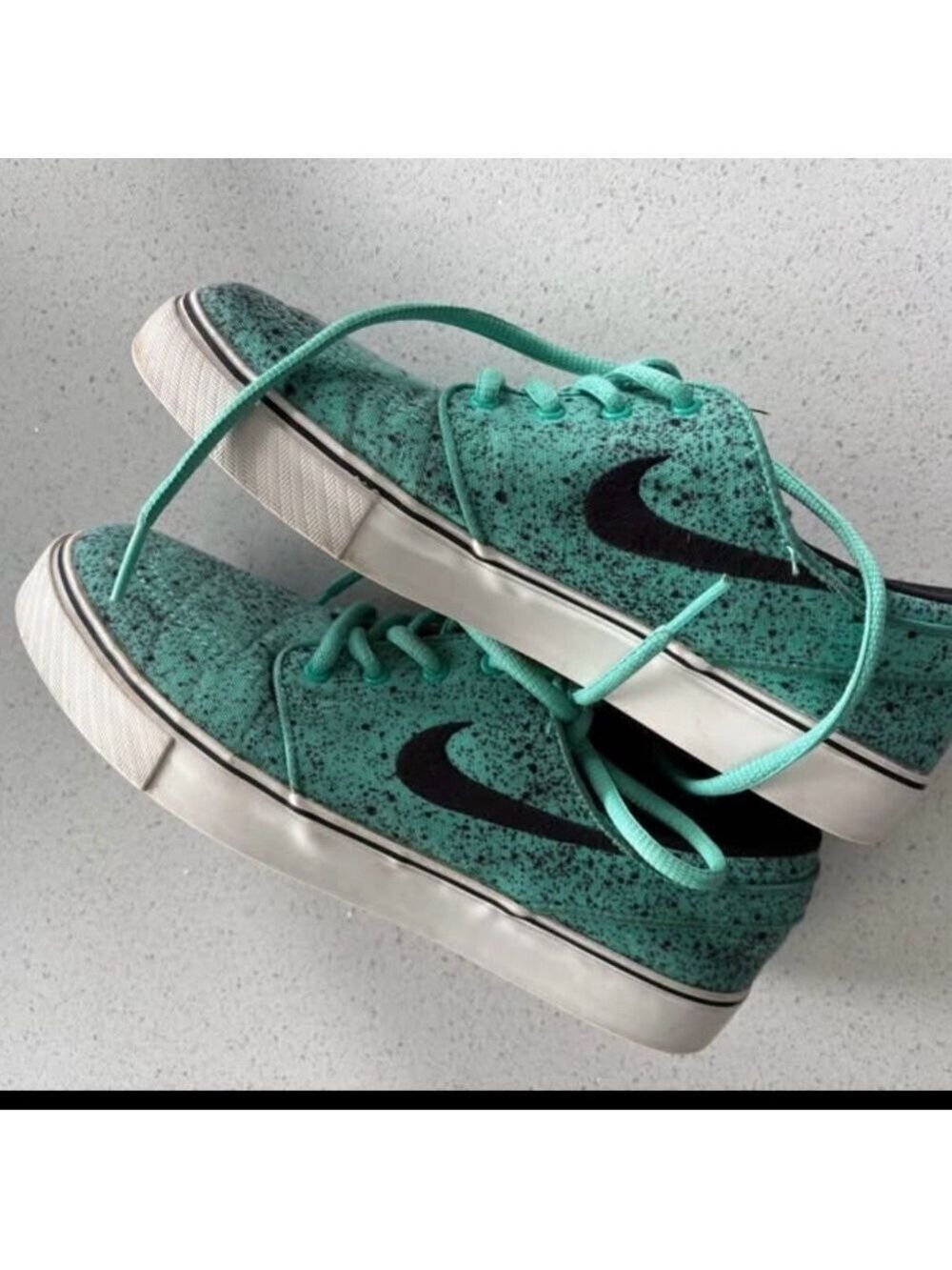 Nike Air Stefan Janoski teal and black splatter sb shoes - youth size 6